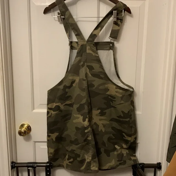 Camouflage overall skirt - Picture 3 of 3